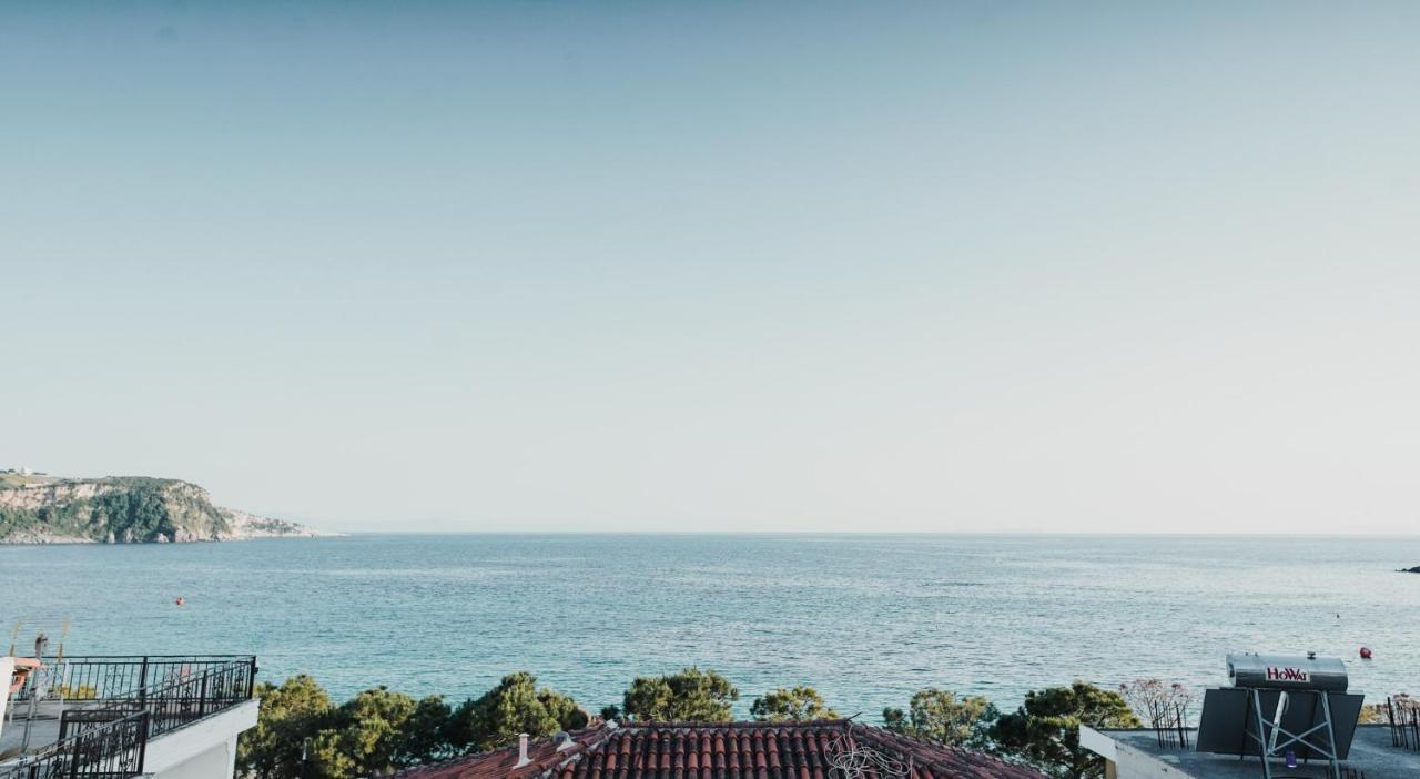 Himara 28 Hotel Exterior photo